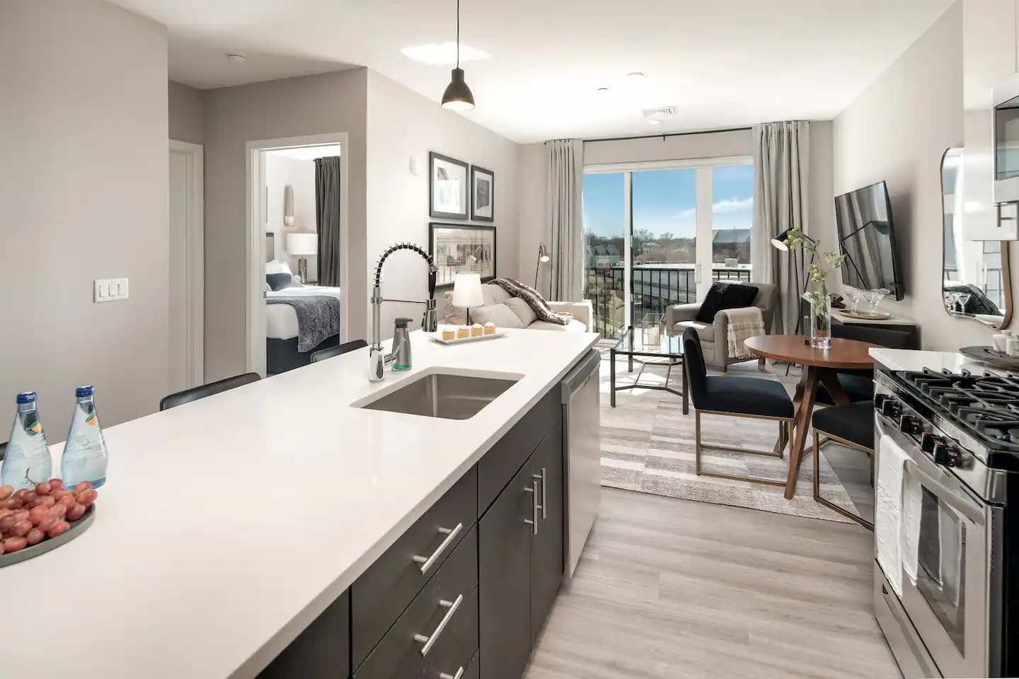 New Haven Pierpont 1BR / 1BA + Den photo 5