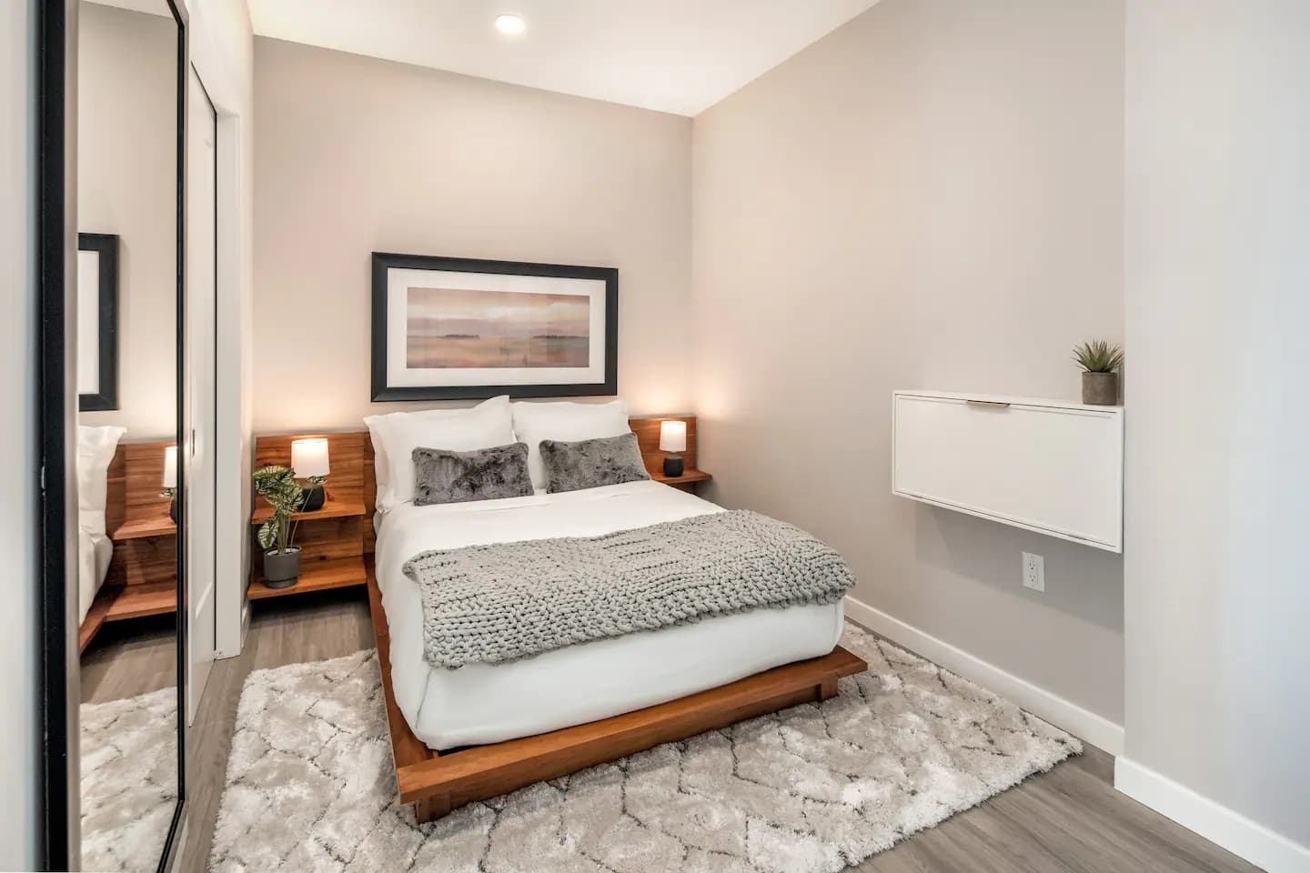 New Haven Pierpont 1BR / 1BA + Den photo 3
