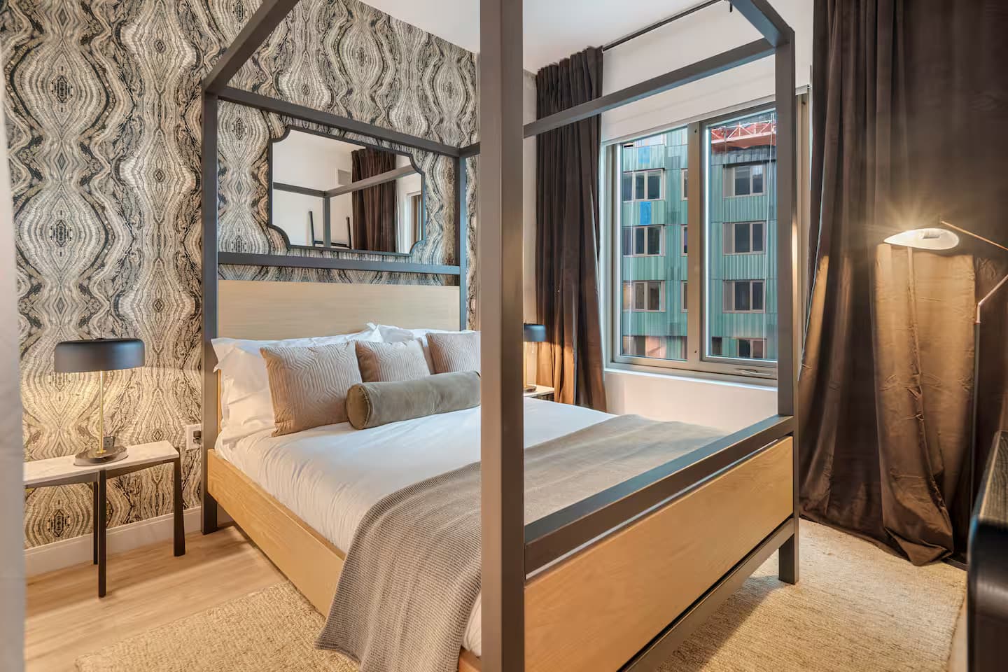 Lux Jr 1BR with Gym | Downtown at Harvard photo 1