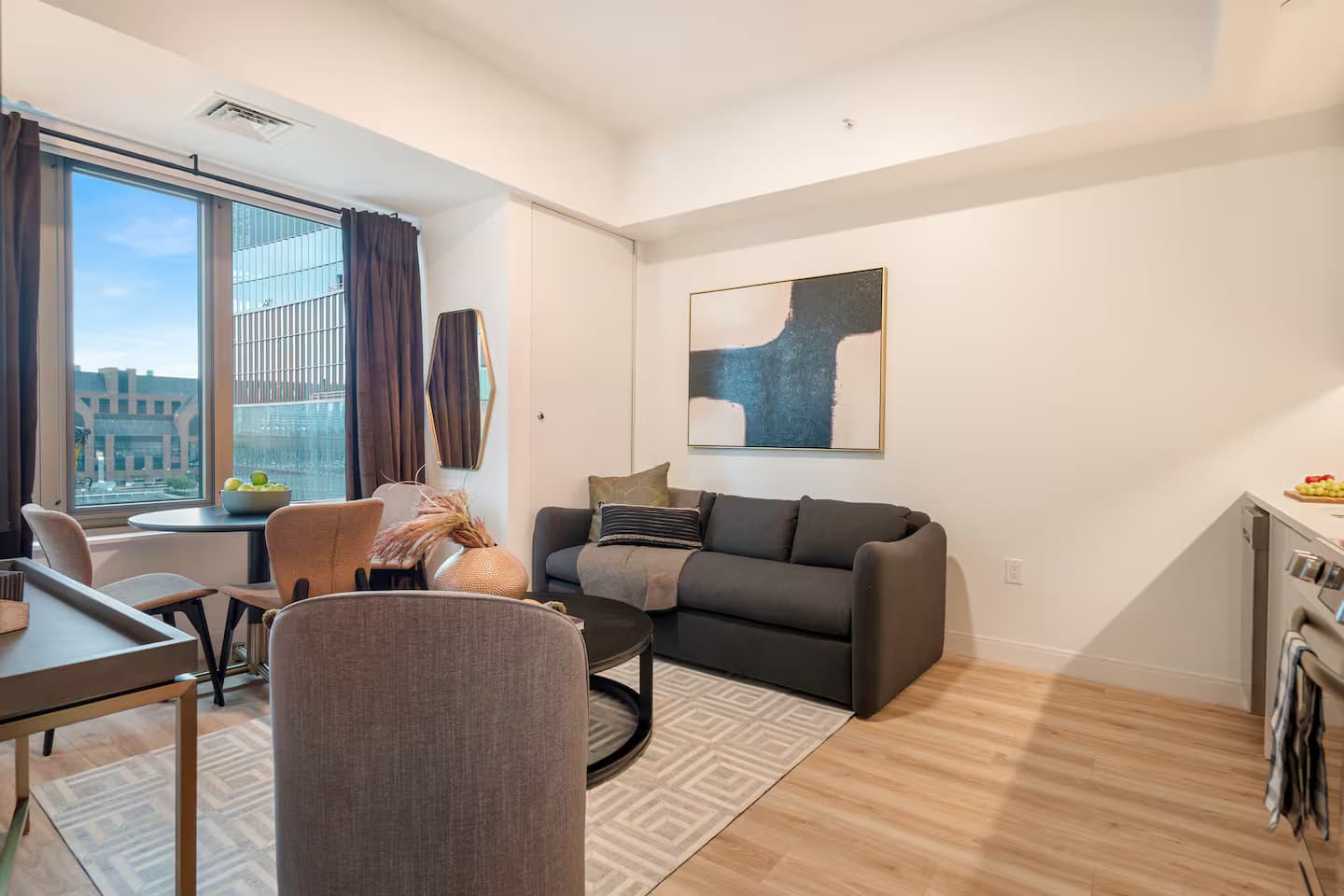 Lux Jr 1BR with Gym | Downtown at Harvard photo 2