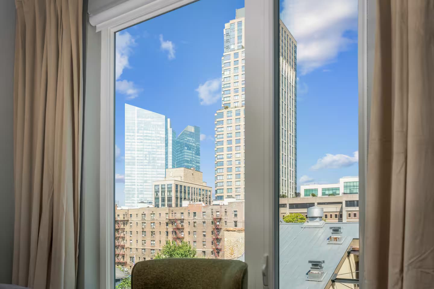 Luxury Living in Downtown 2 BR - 1 BA photo 5
