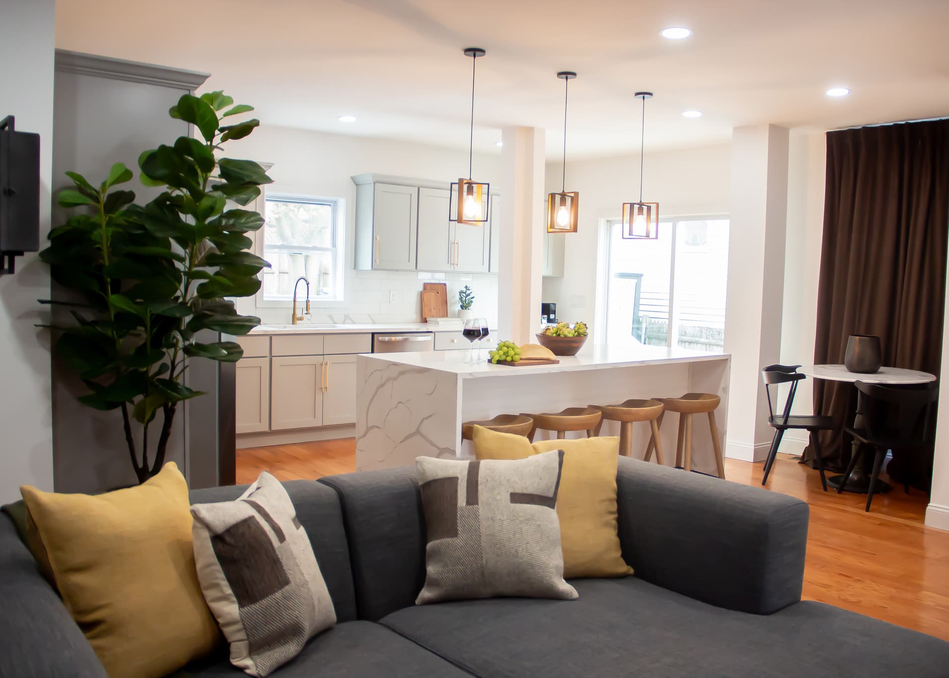 Modern 5BR Everett Home | Game Room + Lounge photo 4