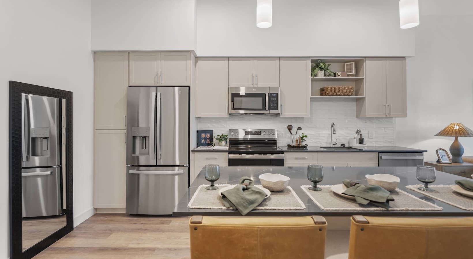 Lore Salem 2BR/2BA with Parking, W/D, Pool and Fitness photo 3