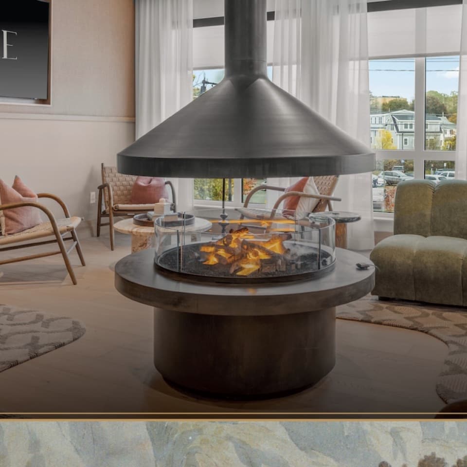 Lore Salem 2BR/2BA with Parking, W/D, Pool and Fitness photo 2