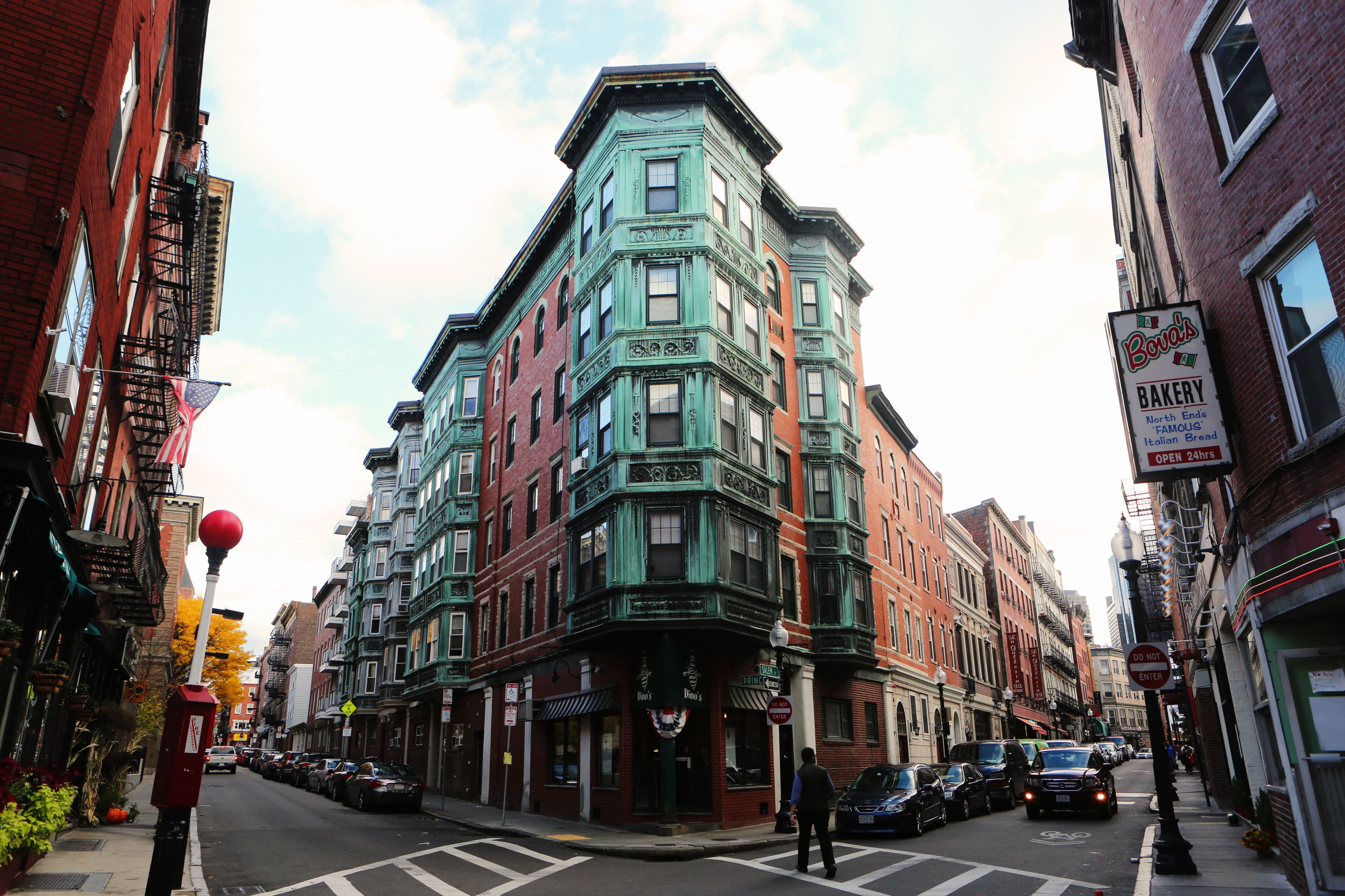 Boston Furnished Apartments vs. Hotels & Airbnb: Your 2025 Guide from Hyatus