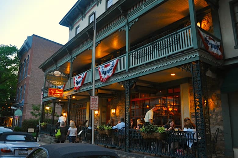 Tiernan’s Bar & Restaurant: Where Pub Fare Meets Artistic Flair from Hyatus