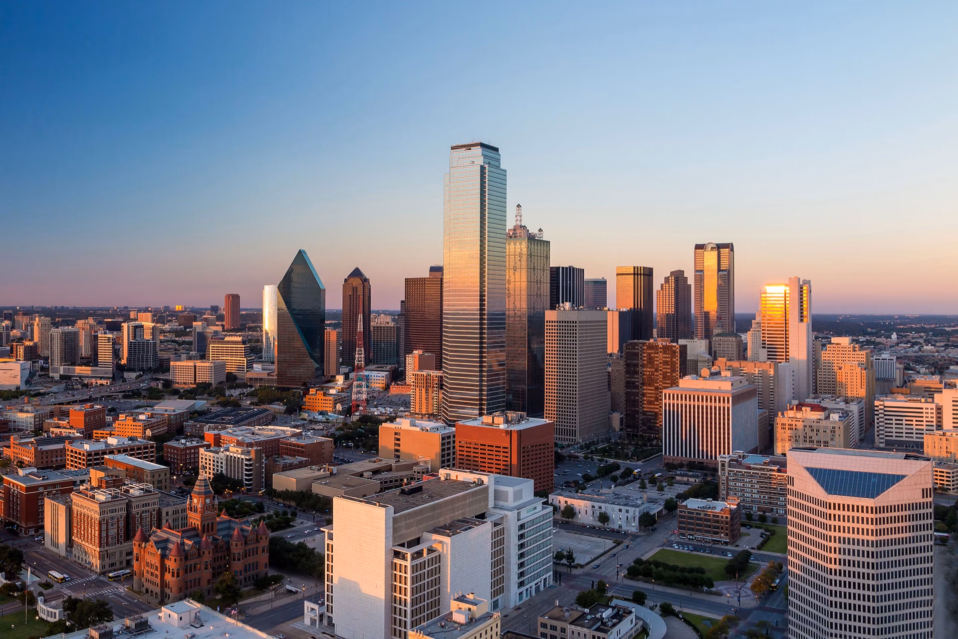 Furnished apartment guide to Dallas, TX by Hyatus